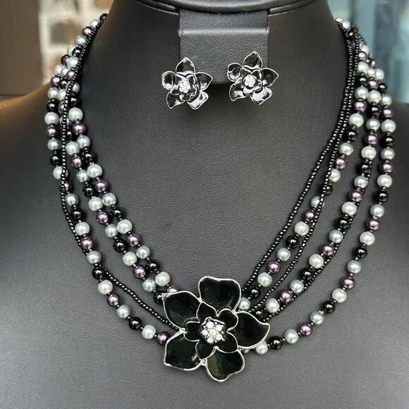 VTG Necklace Multi Strand Black  Purple Beads Front Flower Matching Earrings 18" - Picture 1 of 8
